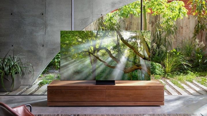Samsung Bezel-Free 8K TV
