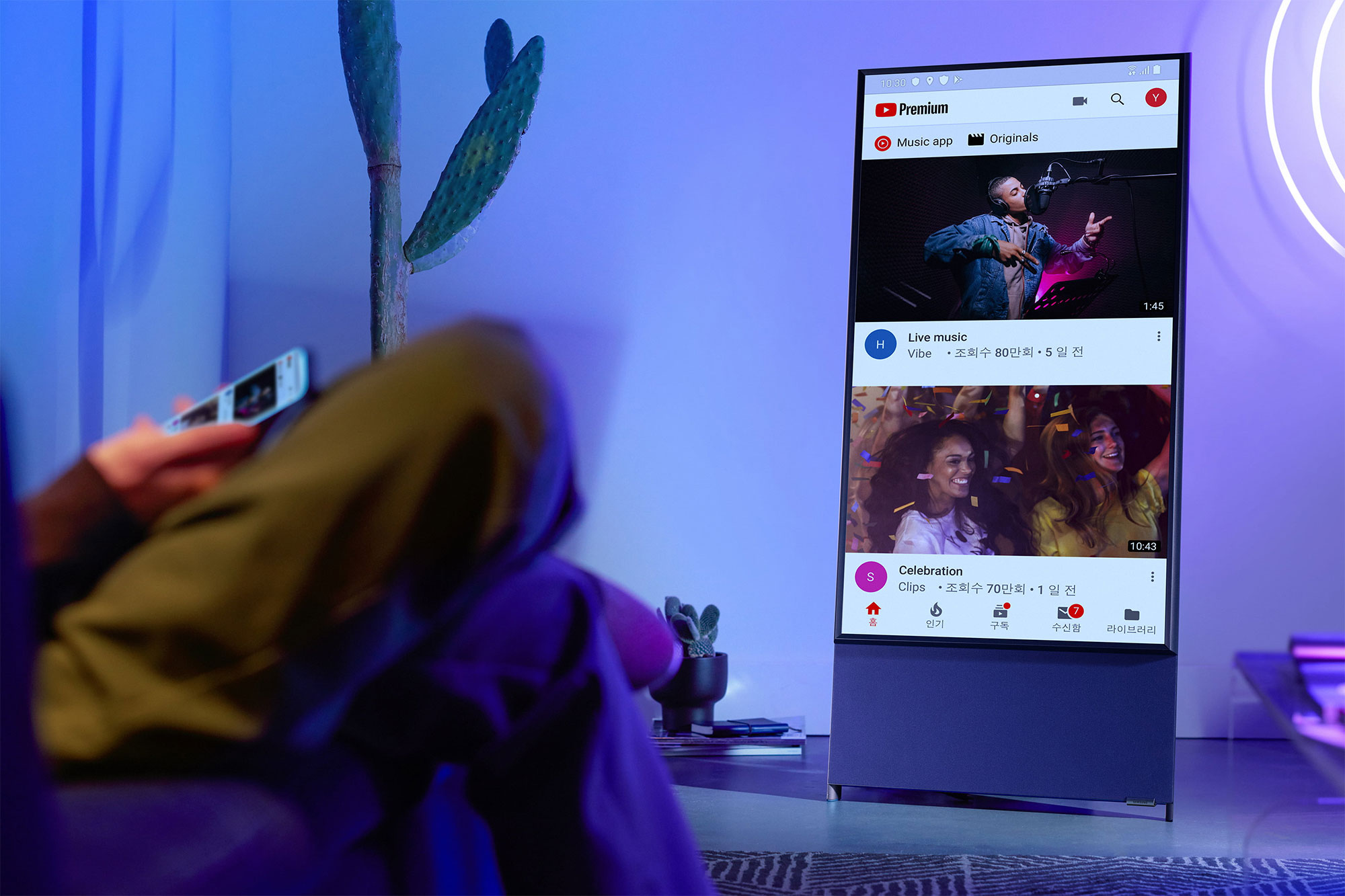 Samsung's rotating 'The Sero' QLED 4K TV discounted from $1,498 to $750 - Vimarsana News
