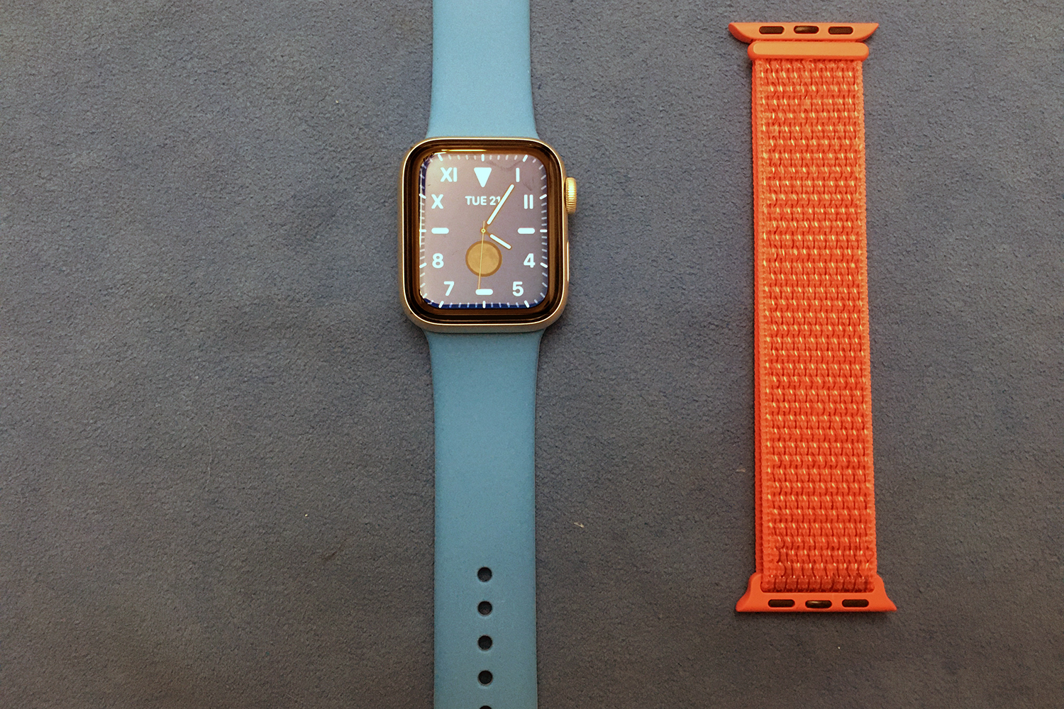 How to Attach Bands to Apple Watch Series 8 