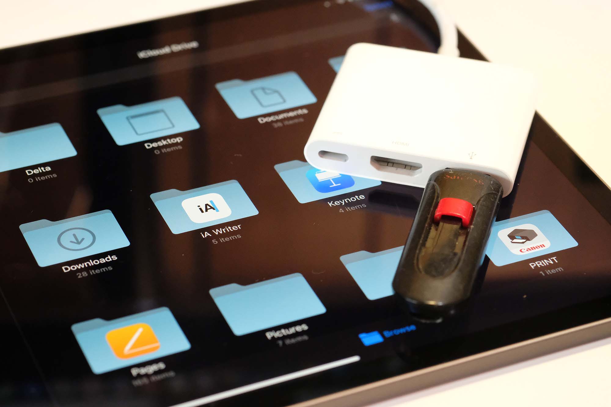 How to use a flash drive, hard disk, SSD, and SD card with iPad