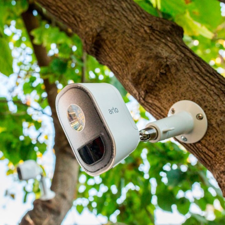 Arlo Indoor-Outdoor Smart Home Security Light