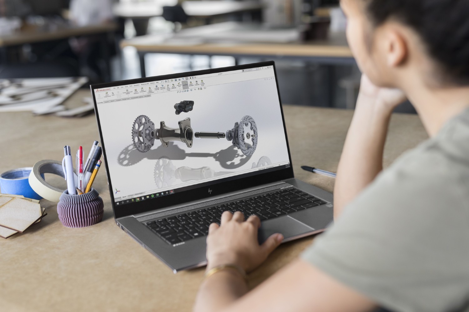 Built for business, this powerful HP laptop is $1,473 off - Vimarsana News