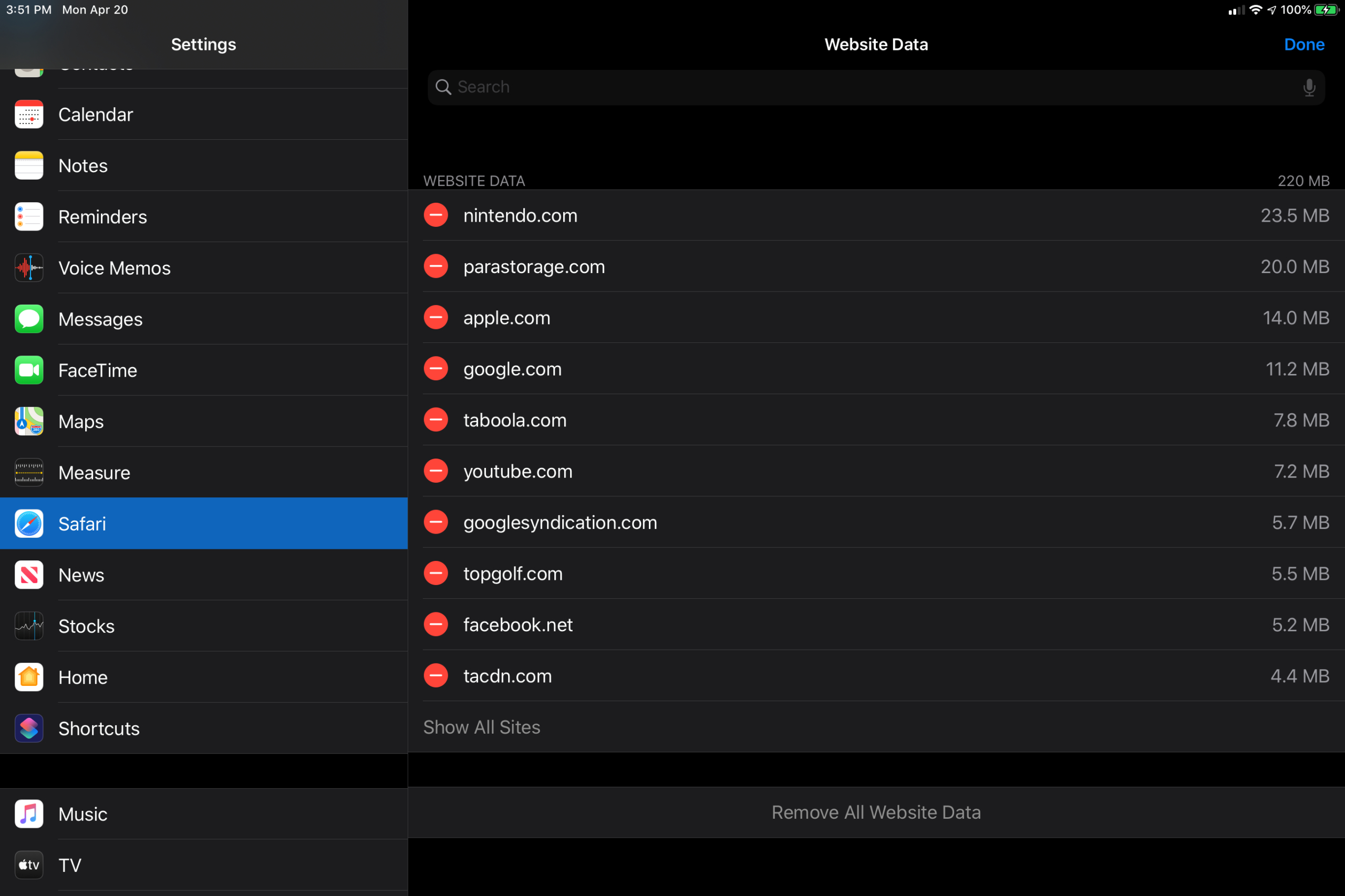 The Remove Website Data dashboard in Safari for iPadOS.