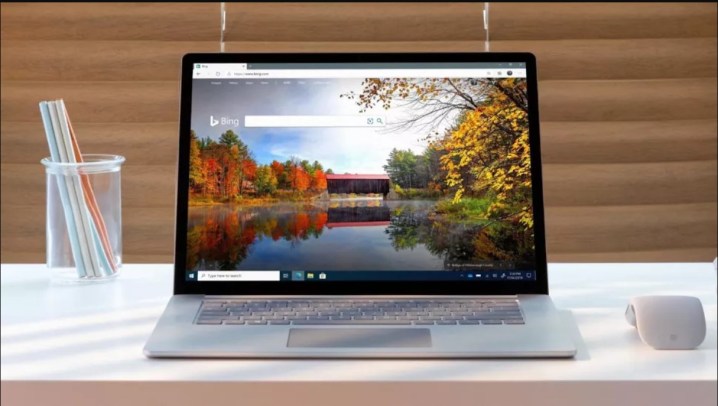 Une photo de Microsoft Edge exécuté sur un ordinateur portable Windows