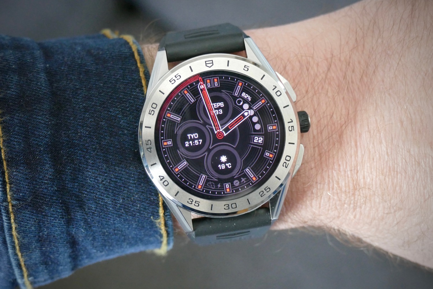 tag heuer connected 2020 smartwatch review 01c face