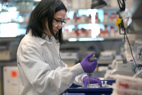 Cambridge Biotech Moderna Leads in Race For Coronavirus Vaccine
