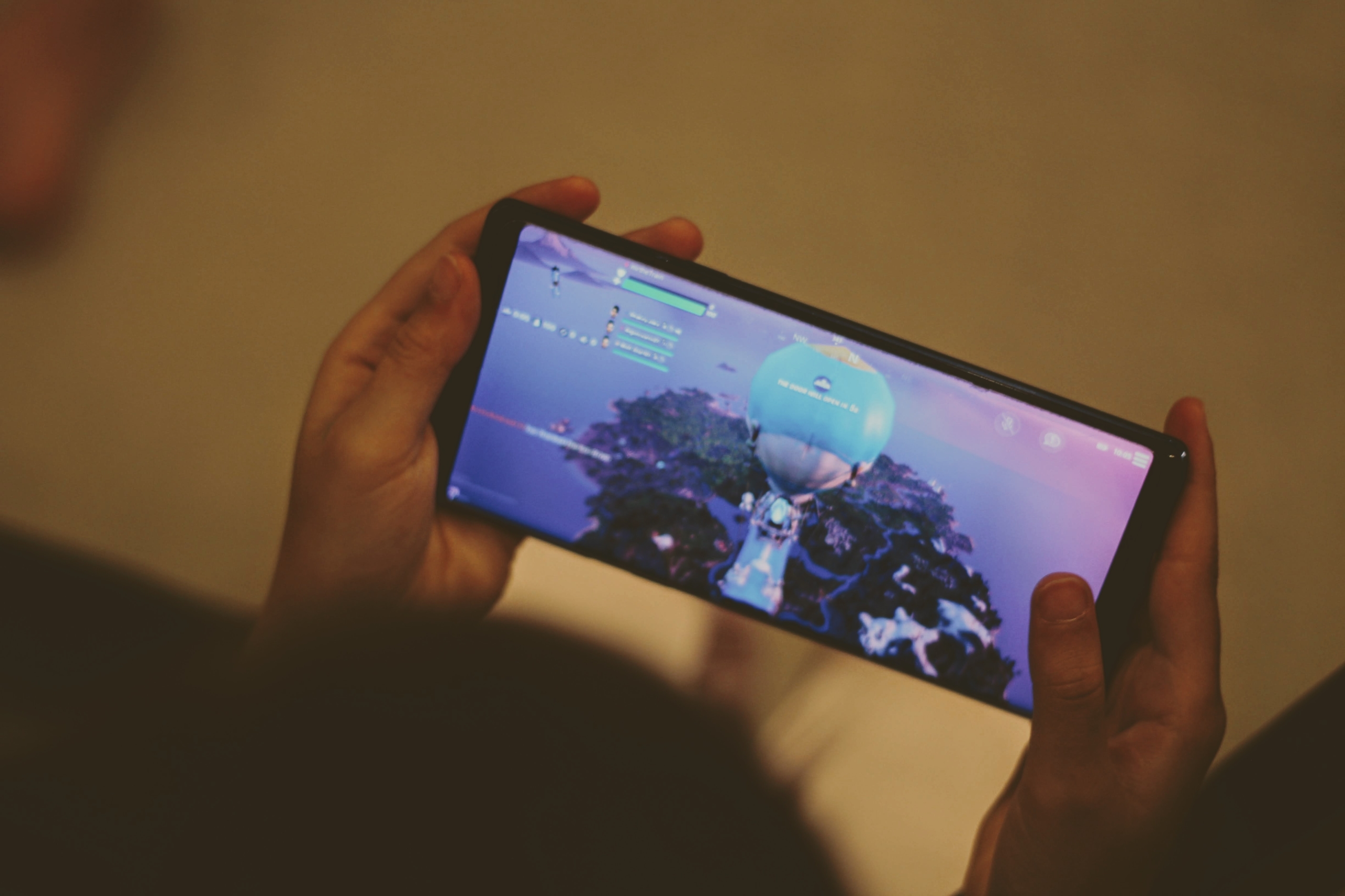 How to Play Fortnite on Samsung Smartphones