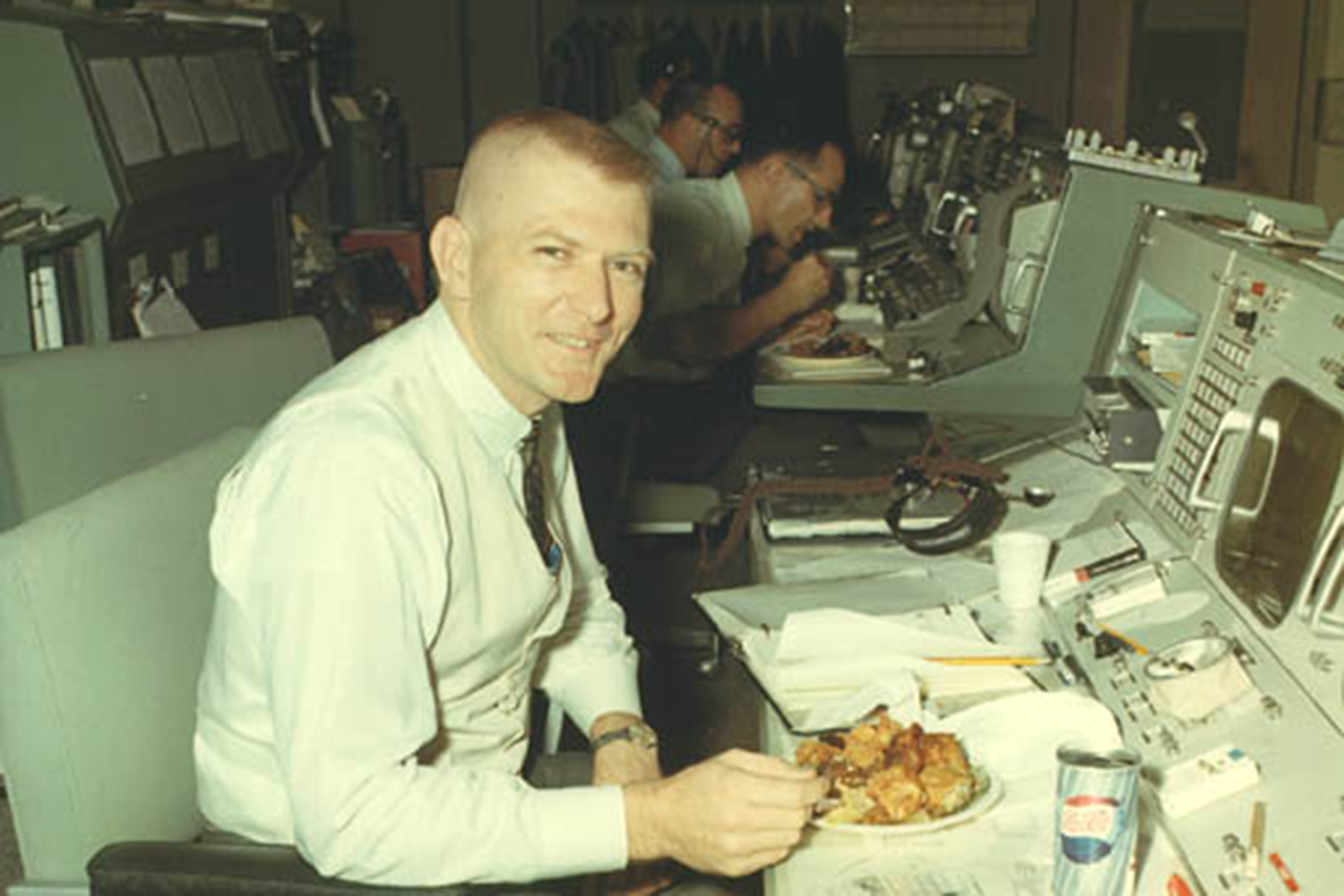An Interview With Gene Kranz The Man Who Saved Apollo 13 Digital Trends An Interview With Gene Kranz The Man Who Saved Apollo 13 Digital Trends