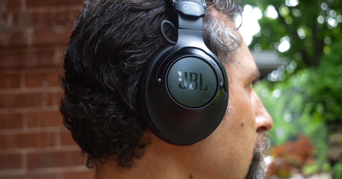 JBL Club One Review: Heavyweight Headphones Pack A Punch | Digital Trends