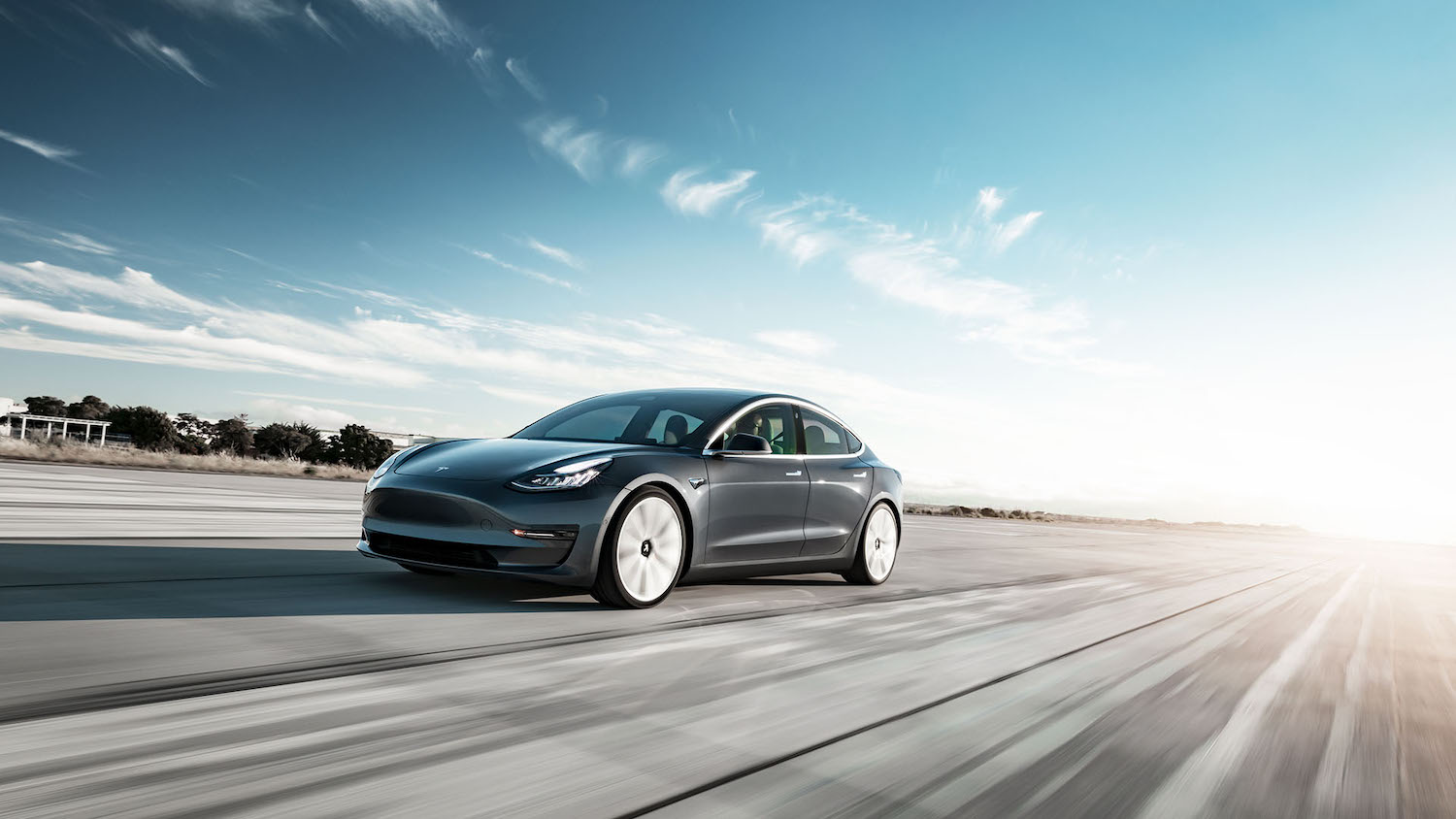 Tesla Autopilot vs Full Self-Driving: What's the Difference? - Vimarsana News