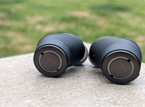 Audio-Technica 300TW earbuds