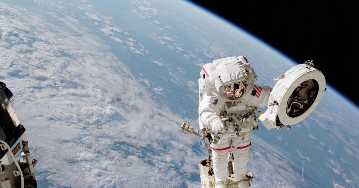 Come assistere alla storica passeggiata spaziale del venerdì sulla Stazione Spaziale Internazionale