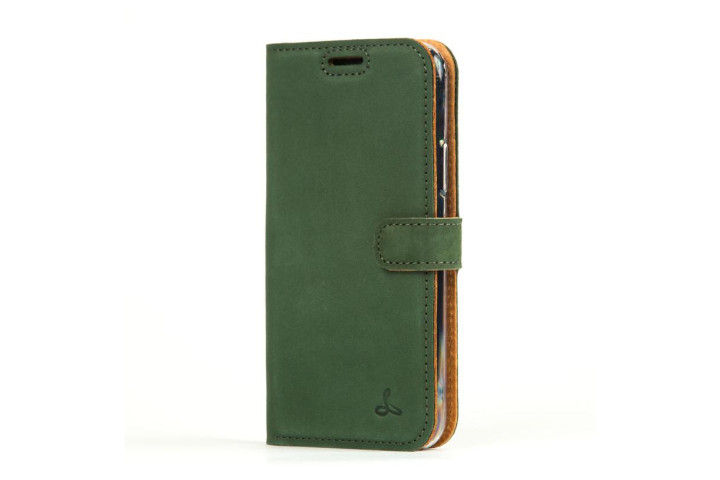 photo shows the iphone 11 pro in a bottle green vintage leather wallet from snakehive
