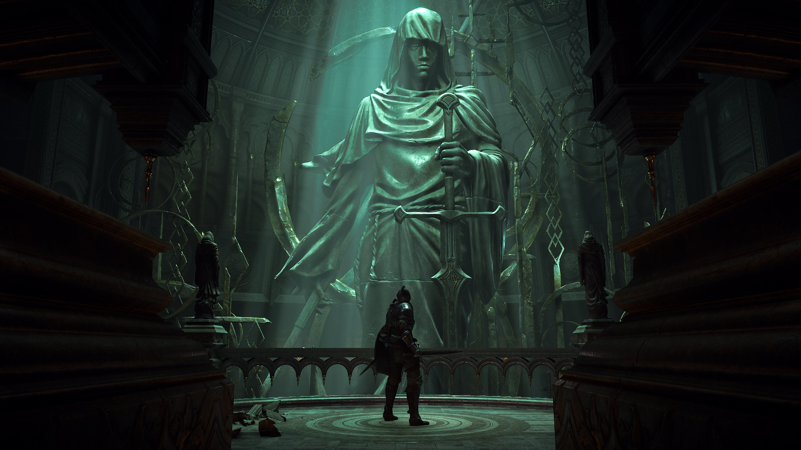 O herói de Demon's Souls está na frente de uma estátua de pedra.