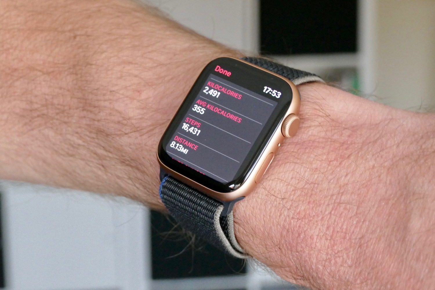 Apple Watch SE Review: The Best Apple Watch for Most People | Digital Trends