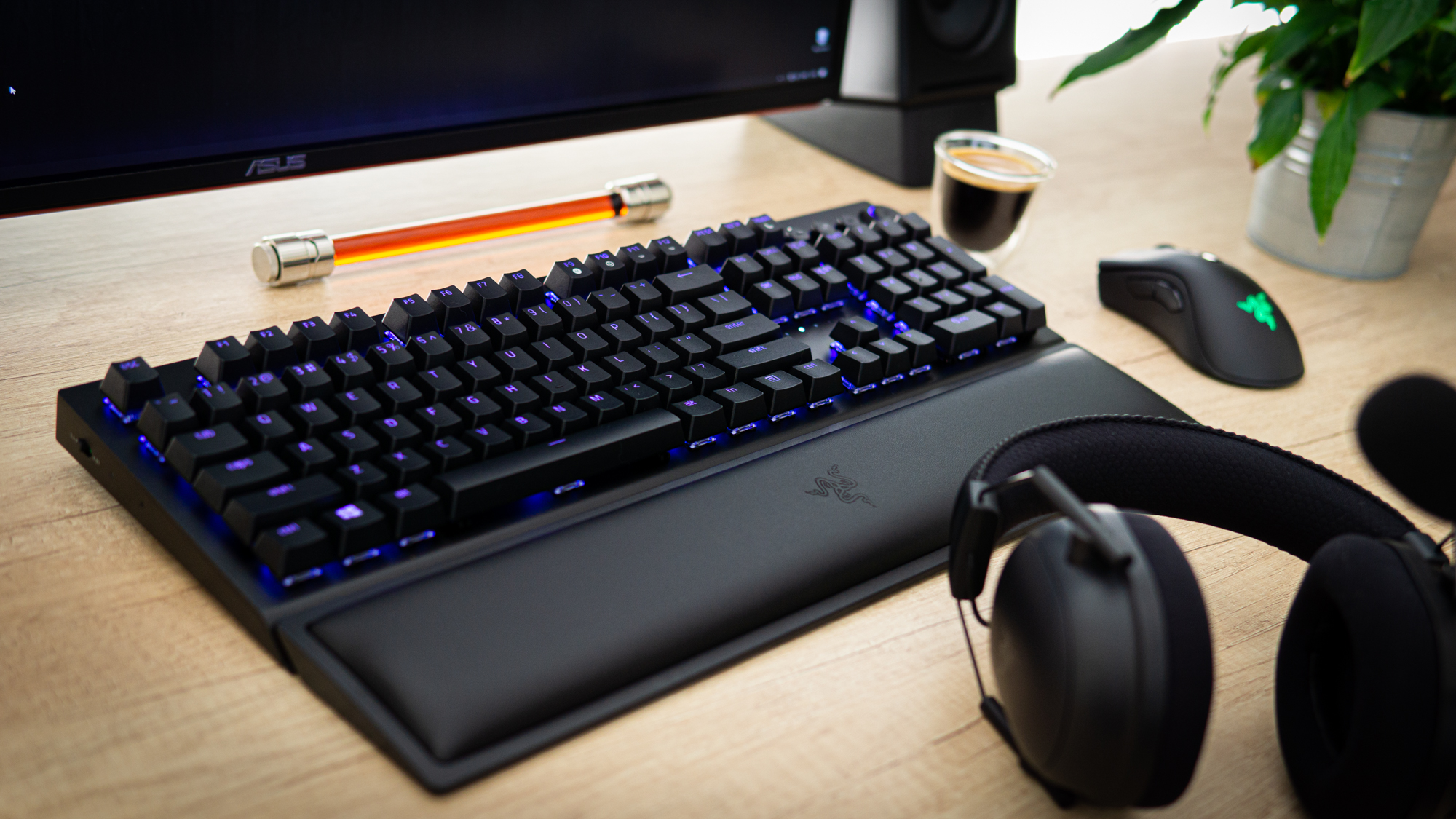 Razer BlackWidow V3 Pro wireless gaming keyboard review: The BlackWidow  cuts the cord 