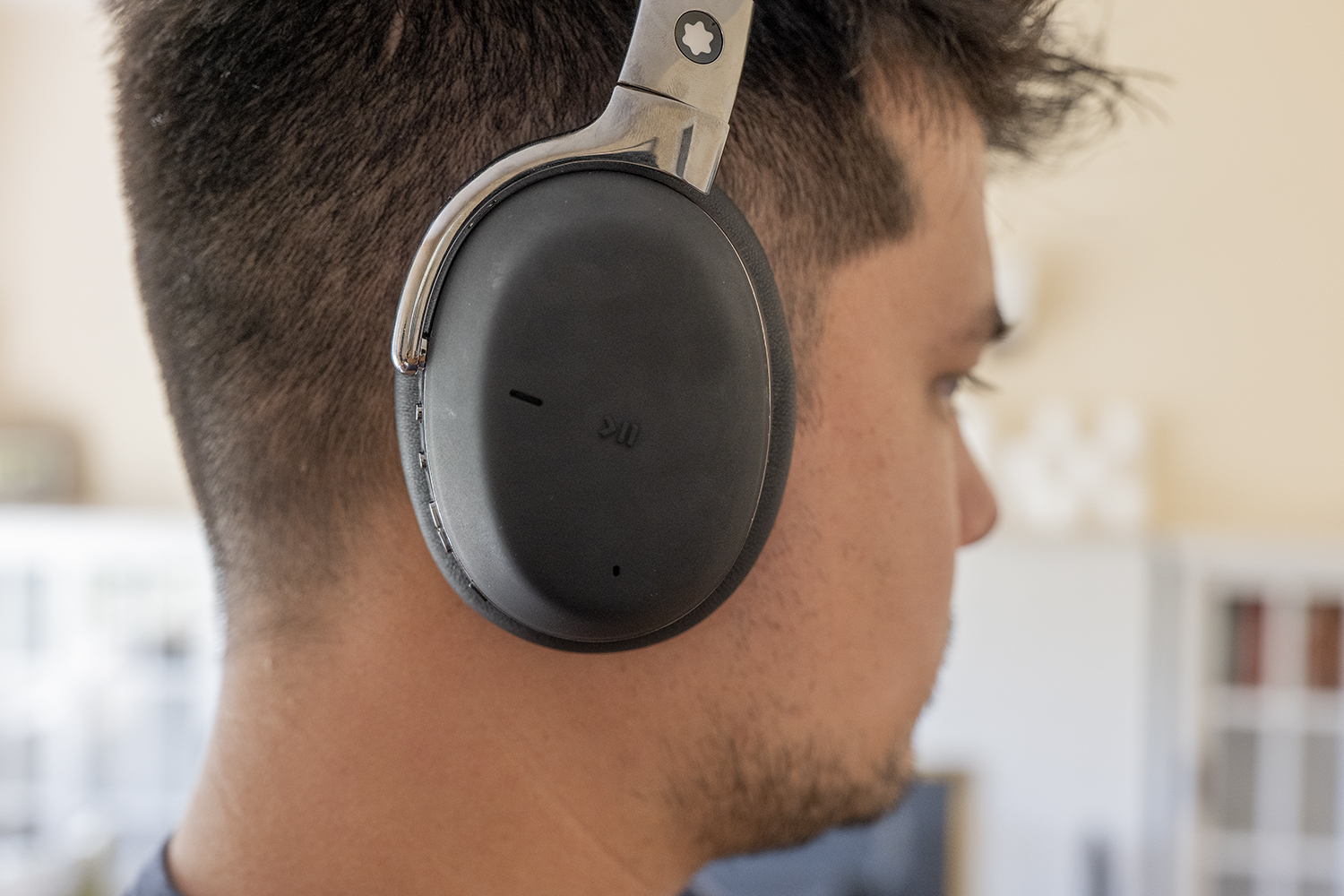 montblanc mb01 headphones review 10