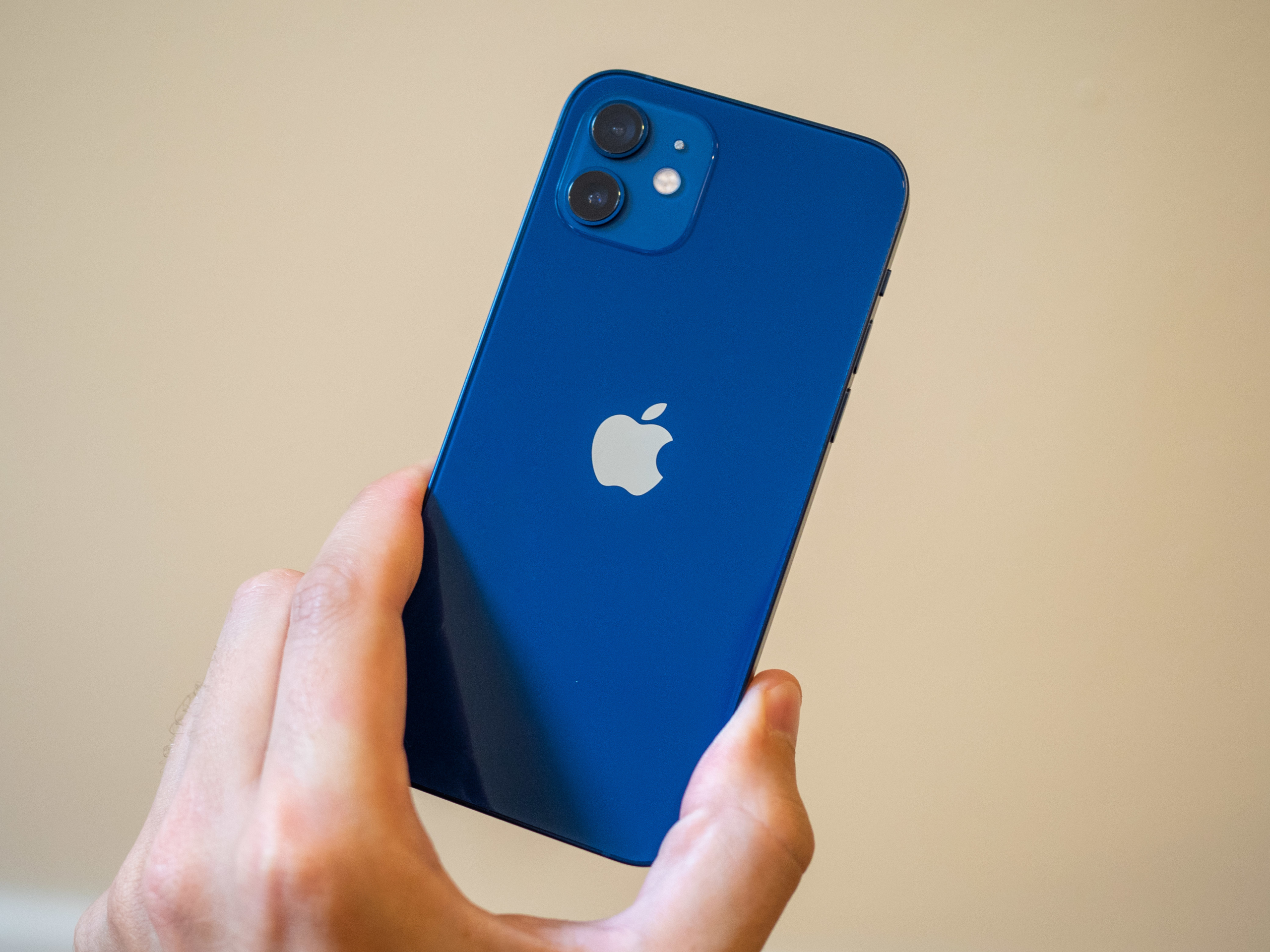 iPhone 12  64Go, Ecran 6.1 - Blue