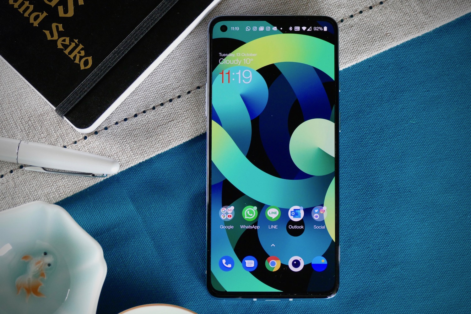 OnePlus 8T First Impressions  An excellent smartphone but most changes  come on the software front