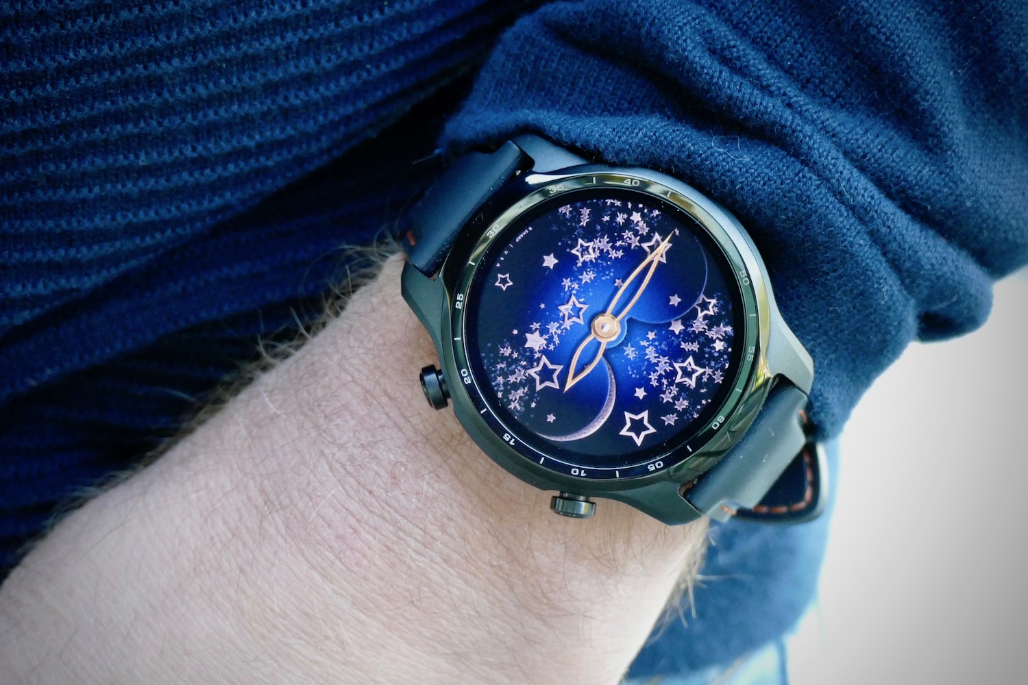 TicWatch 3 Pro Review: Fast Performance, Long Battery Life | Digital Trends