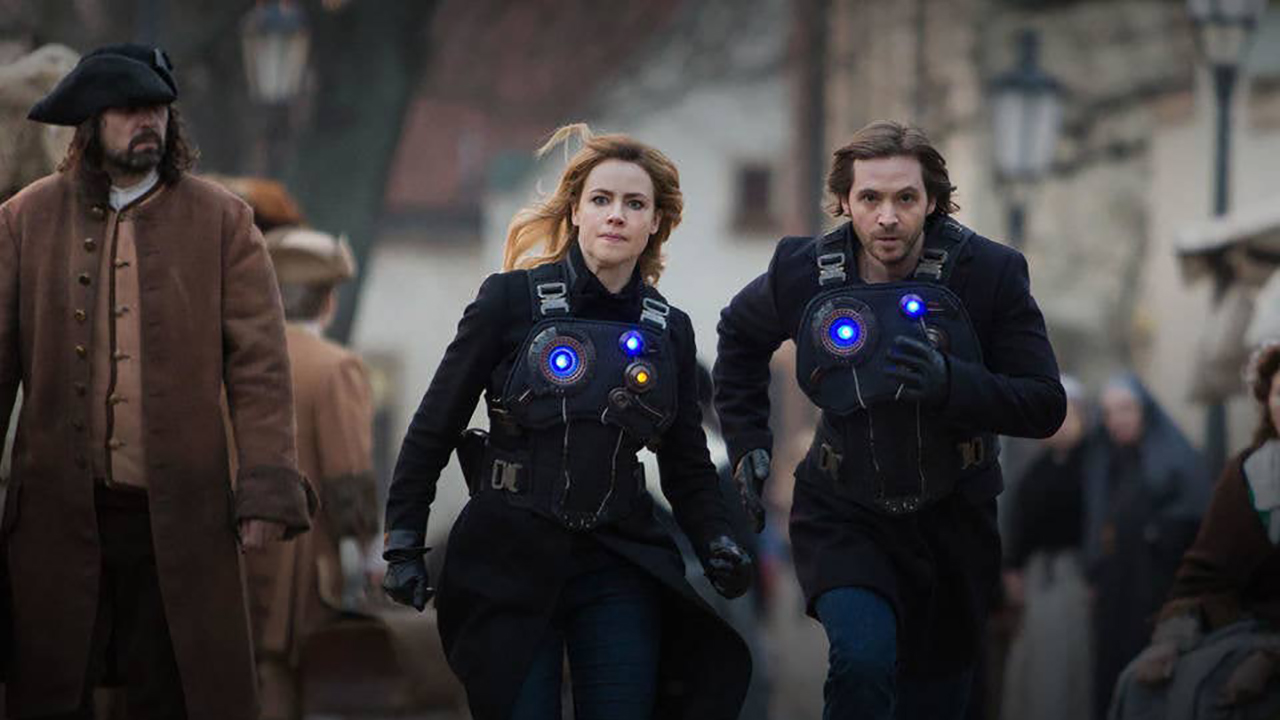 Amanda Schull and Aaron Stanford in 12 Monkeys.