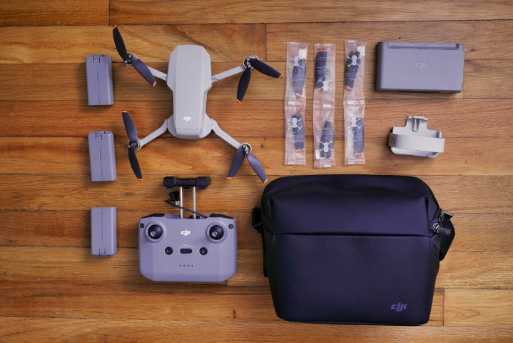 DJI Mini 2 Fly More Combo