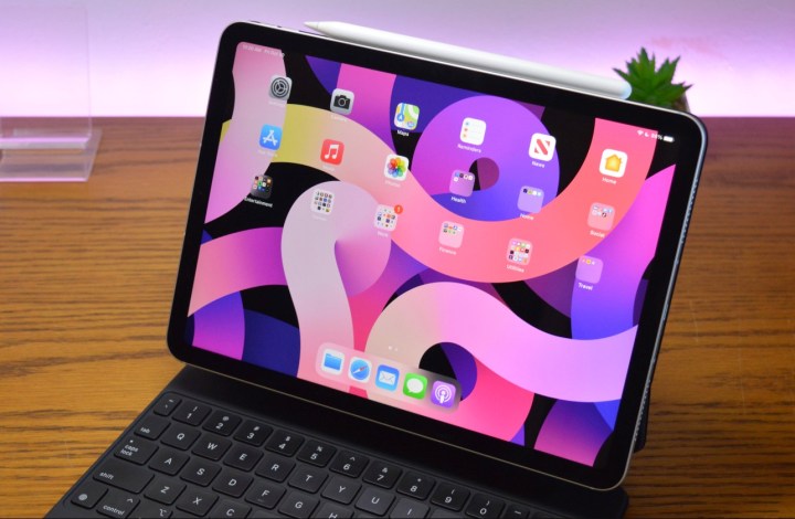 An iPad Air (2020) connected to a magic keyboard. 