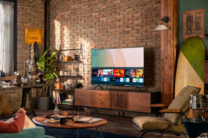 Téléviseur intelligent 4K Samsung de 82 pouces.