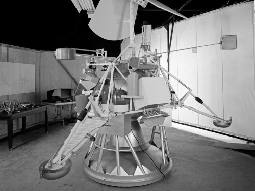 This photograph shows a model of the Surveyor lander. 