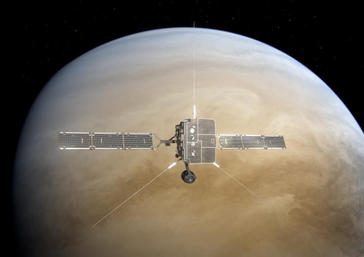 Impresión artística de Solar Orbiter haciendo un sobrevuelo en Venus.
