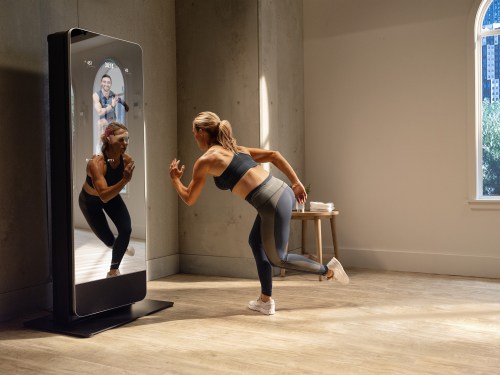 nordictrack vault smart fitness mirror news specs ces 2021 lifestyle