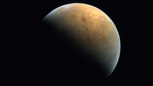 The Hope Probe's first image of Mars