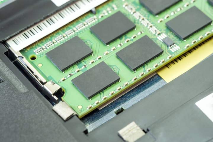 Moduli di memoria su una chiavetta di RAM.