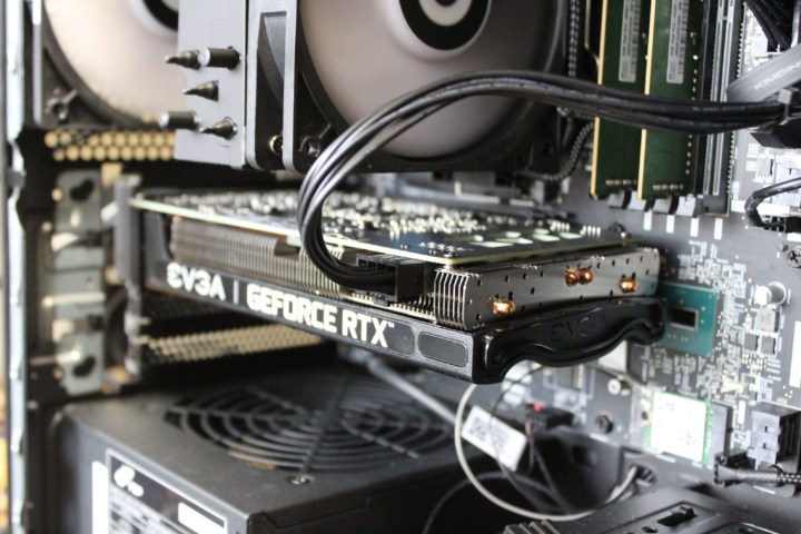 एक पीसी में एक RTX 3060 GPU स्थापित किया गया है।