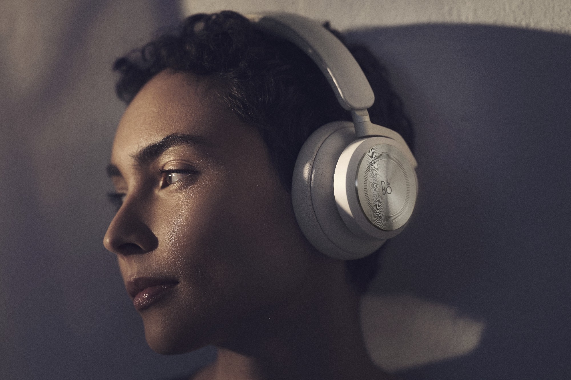 B&O's $499 Beoplay HX Offer Improved ANC, 35-Hour Battery ...