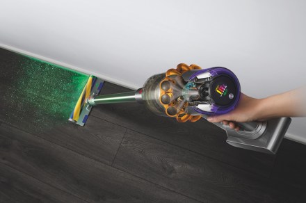 Dyson’s best cordless vacuum (V15 Detect) is $150 off right now