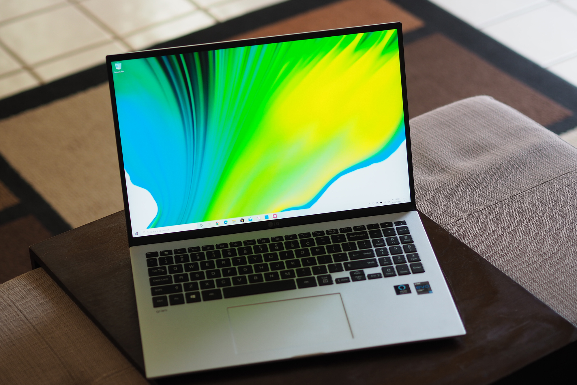 This ultra-thin, ultra-light LG Gram laptop is $450 off at Woot! - Vimarsana News