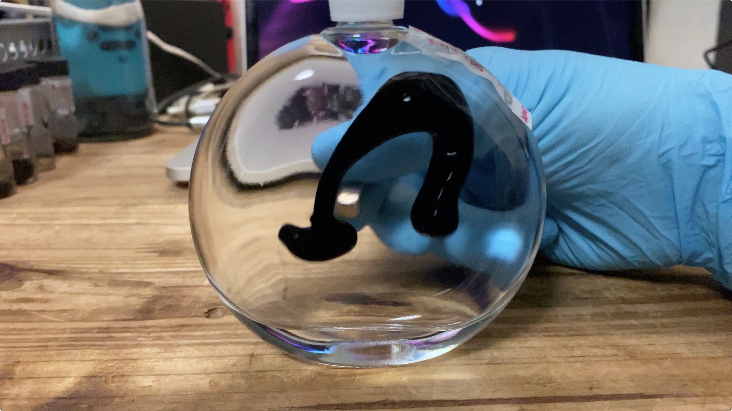 At bygge Meyella Clip sommerfugl Ferrofluid Speaker Visualizes Your Music With Magnetic Goop | Digital Trends