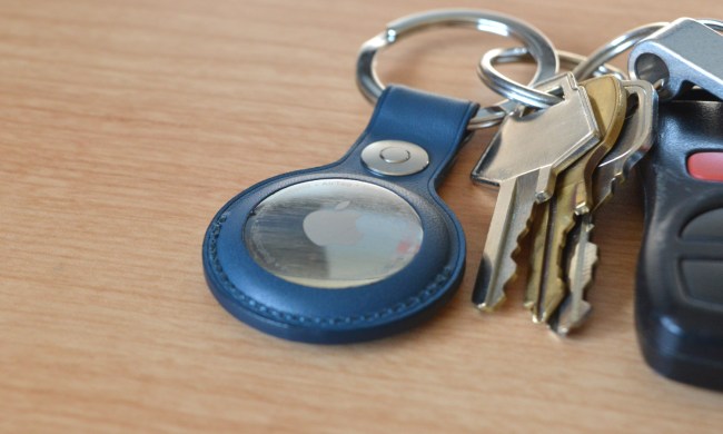 An AirTag attached on a keyring