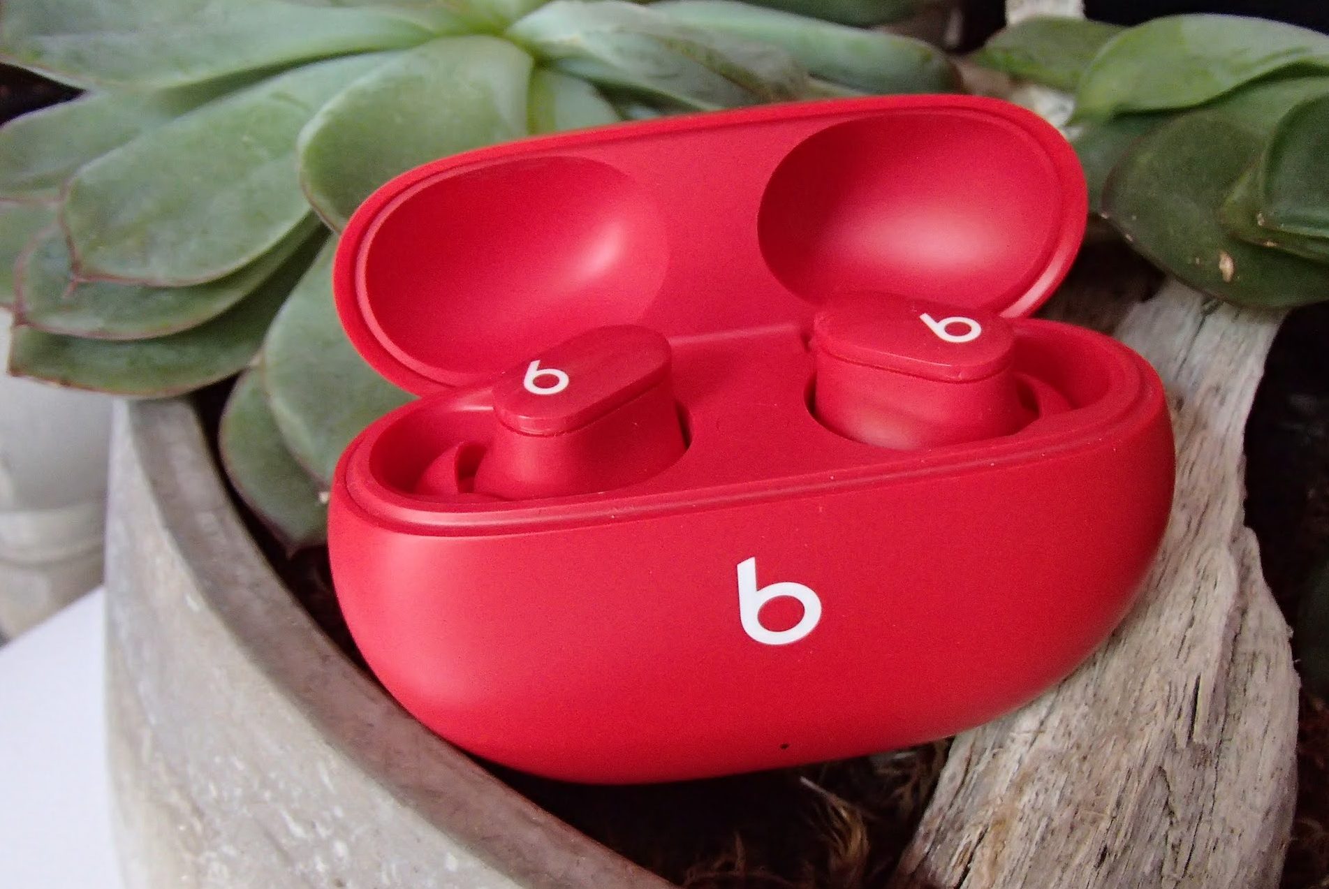 Beats Studio Buds are at their Black Friday price of 40% off - Vimarsana News
