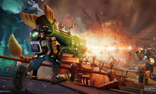 Ratchet fires a huge weapon in Ratchet & Clank Rift Apart.