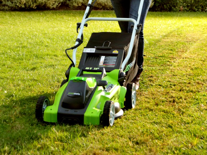 Greenworks 16-inch 40V cordless lawn mower