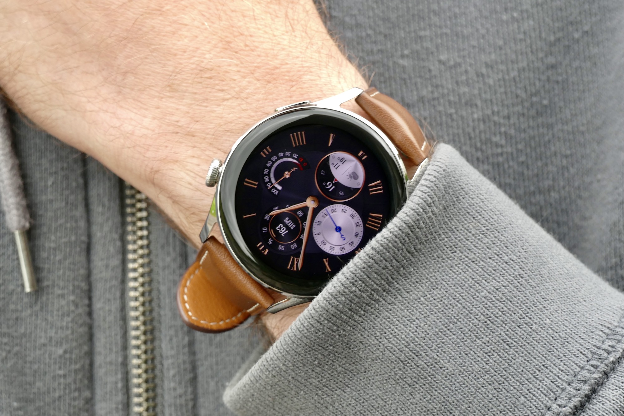 【超美品】HUAWEI WATCH 3 クラシック（ファーウェイ ウォッチ 3）