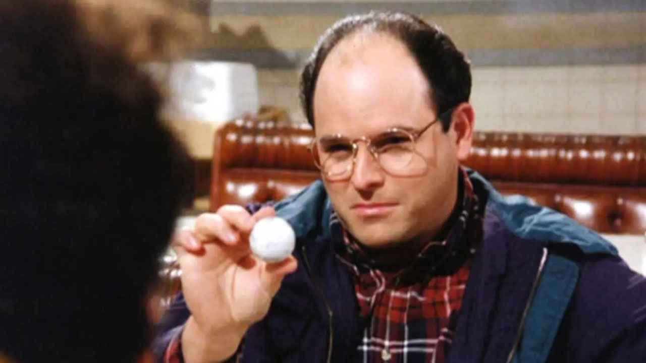 Jason Alexander como George Costanza em Seinfeld.