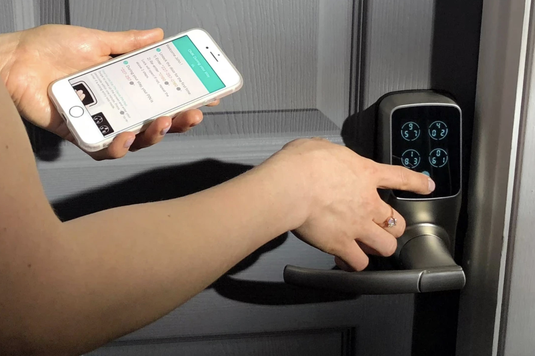 What is a smart lock and how does it work? - Vimarsana News