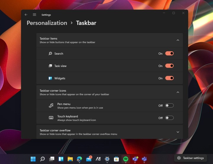 Taskbar settings on Windows 11.