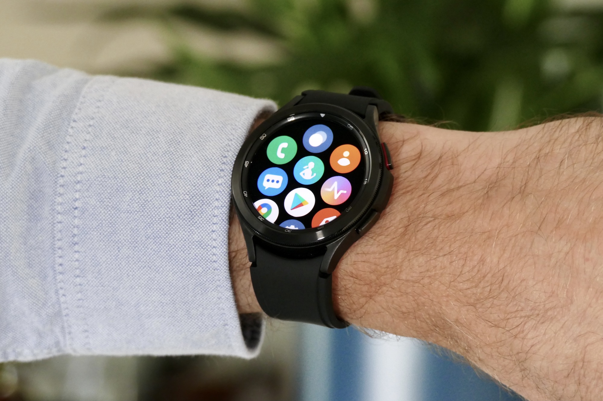 Os aplicativos do Samsung Galaxy Watch 4 Classic em sua tela.