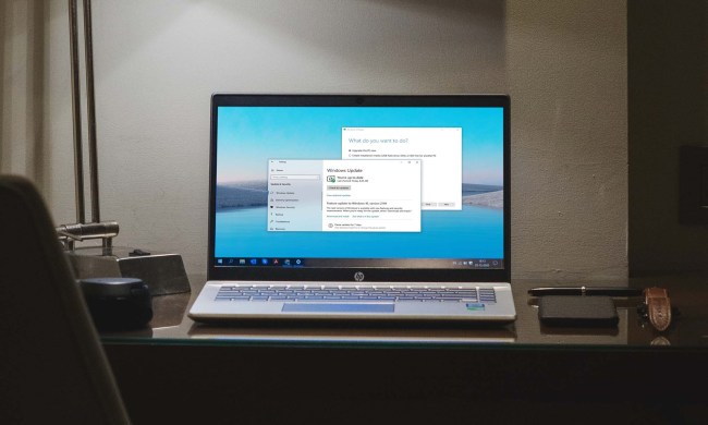 Laptop screen featuring a Windows update screen.