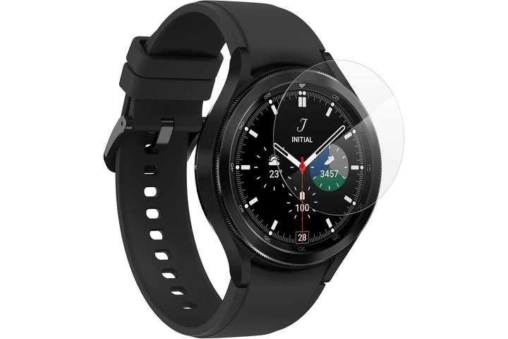 Siyah Samsung Galaxy Watch 4 Classic üzerinde ZAGG InvisibleShield Glass Fusion Plus Ekran Koruyucu
