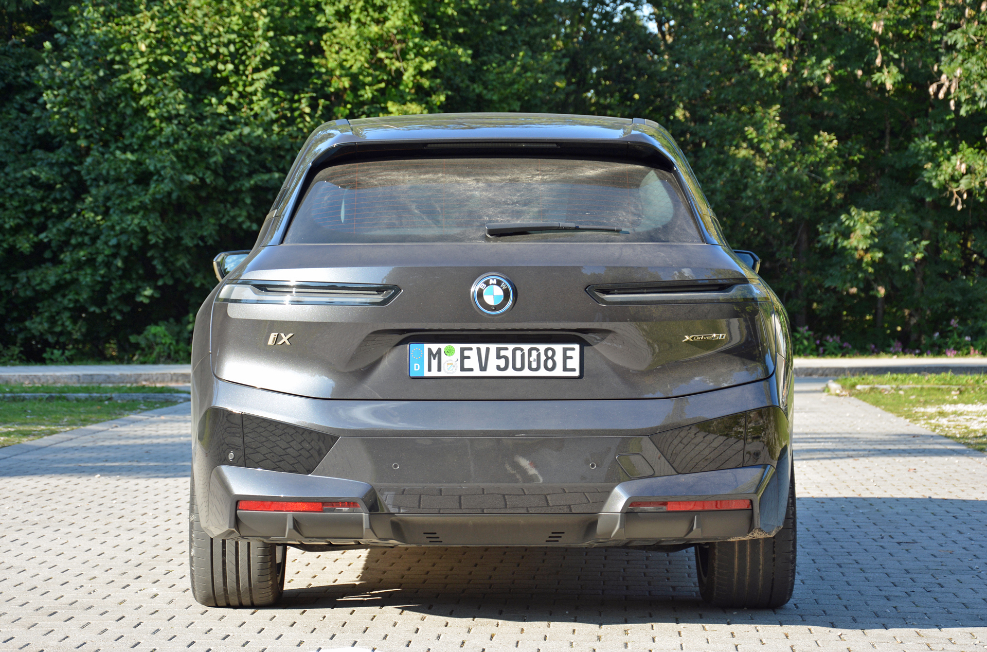 2022 BMW iX xDrive50i